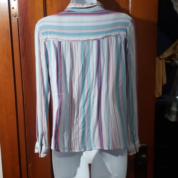 Long sleeve button up shirt - Picture 3 of 3